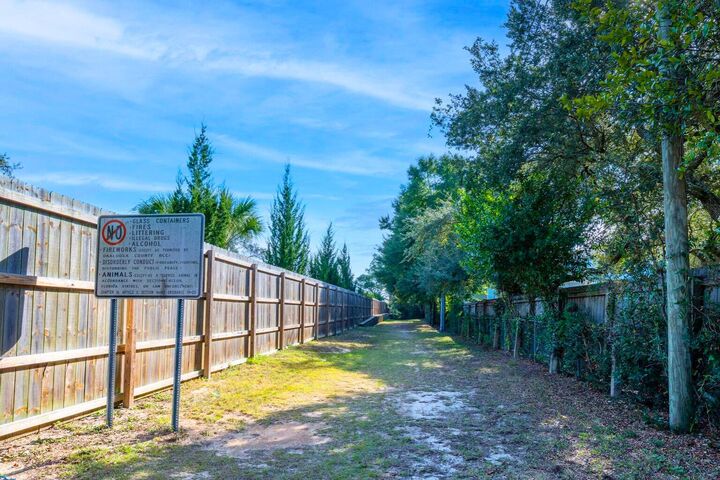 Property Photo:  108 Meigs Drive  FL 32579 