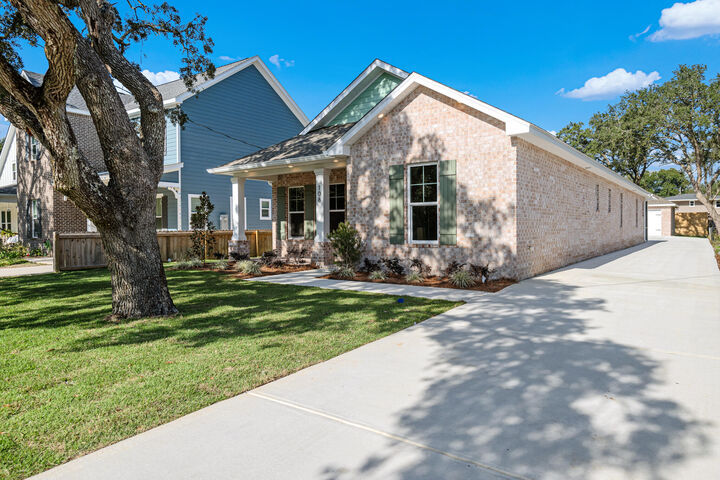 Property Photo: 108 Meigs Drive FL 32579