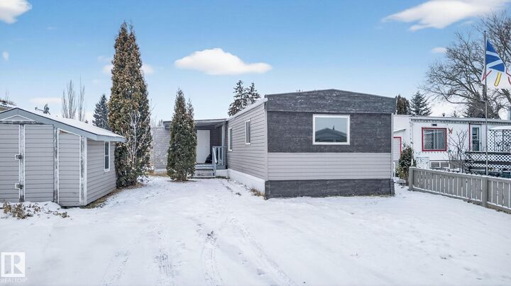 Property Photo:  543 Evergreen St NW  AB T5Y 4M2 