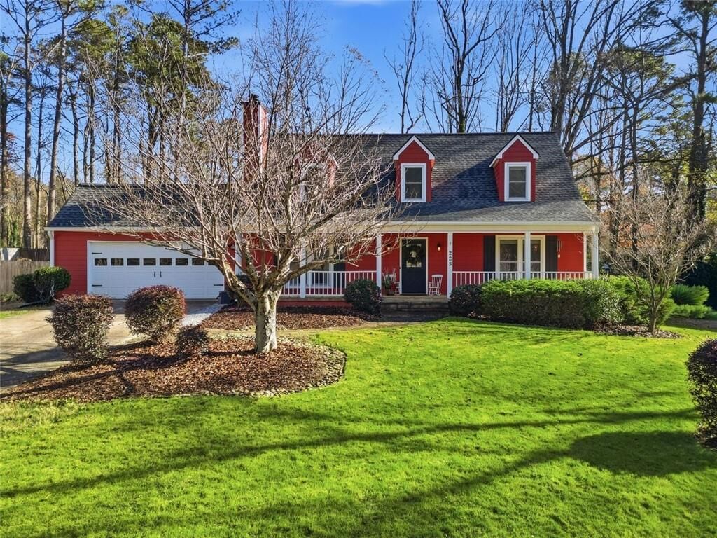 Property Photo: 225 Barrington Drive E GA 30076