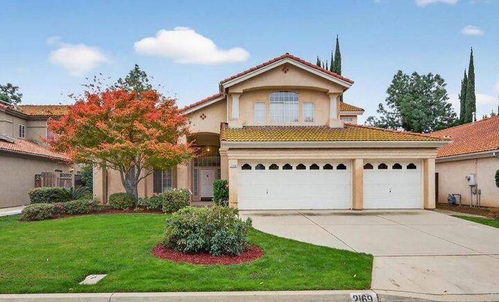 Property Photo:  2169 E Hillview Avenue  CA 93720 