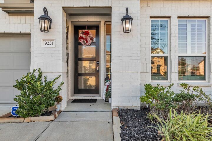 Property Photo: 9231 Browning Run Drive TX 77433