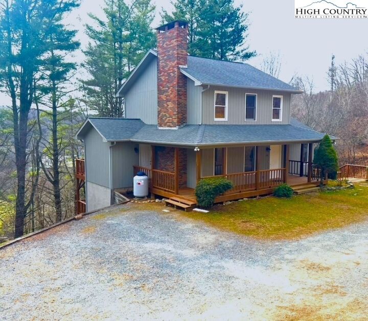 Property Photo:  240 Hiview Drive  NC 25615 