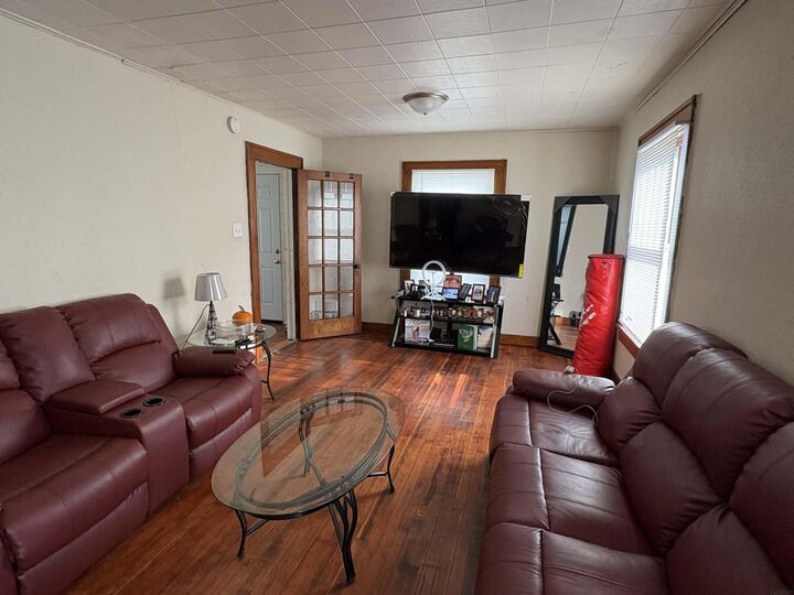 Property Photo:  617 Boston Avenue  IA 50703 