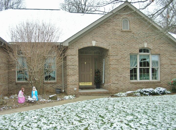Property Photo: 607 Winstead Way IN 47712