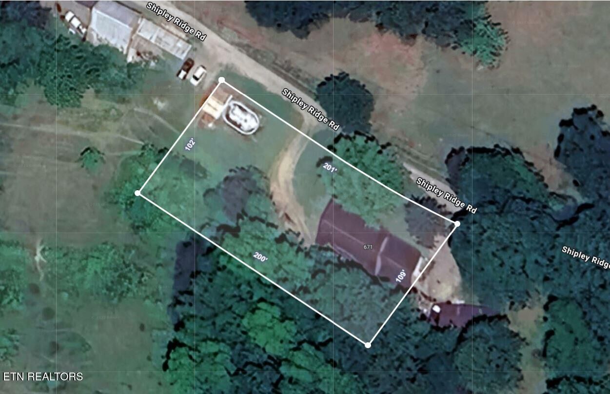 Property Photo: 671 Shipley Ridge Rd TN 37879