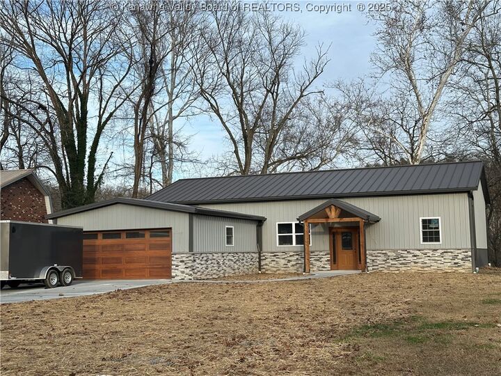 208 Hemlock Street  Eleanor WV 25070 photo