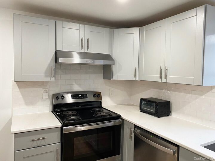 Property Photo:  153 Southside Avenue  NY 10706 