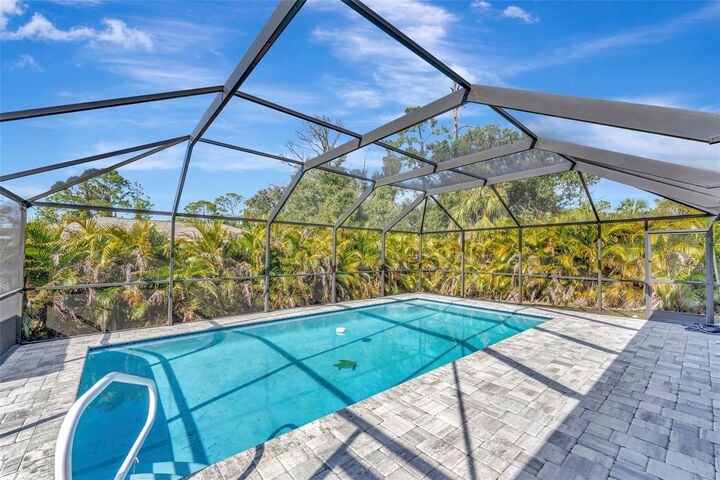 Property Photo: 1661 Atwater Drive FL 34288