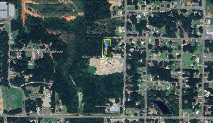 Property Photo: 2864 2nd Avenue NE FL 32539