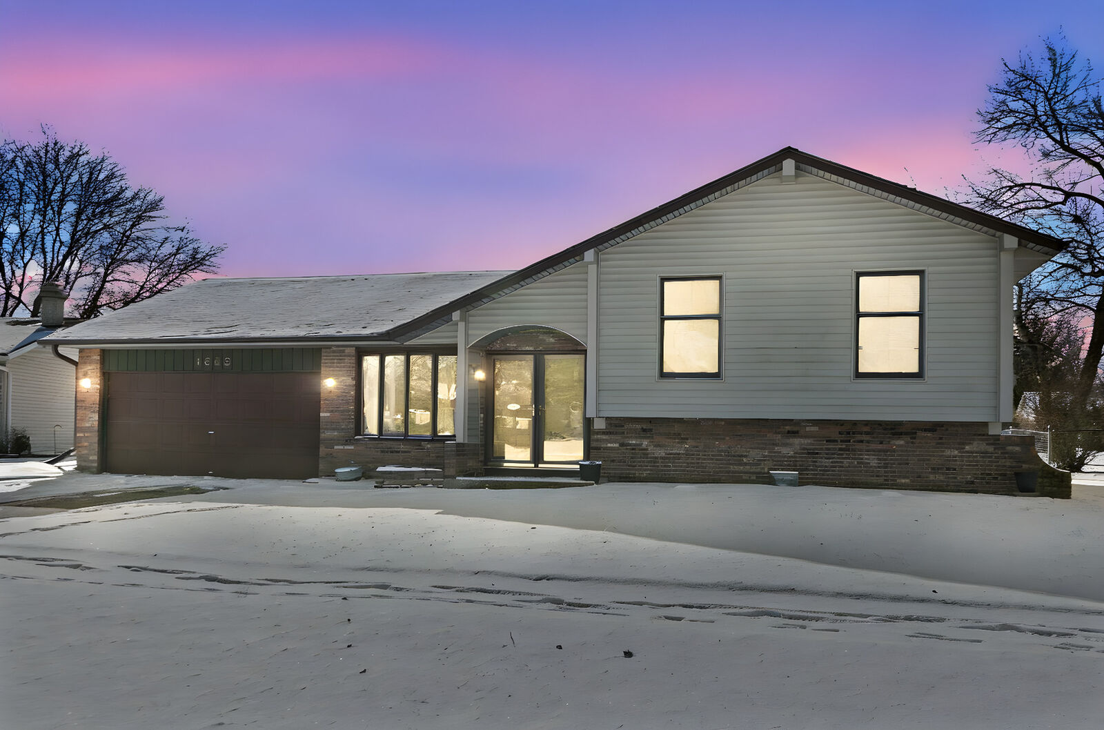 Property Photo:  1345 S Madlock Court  IL 60123 