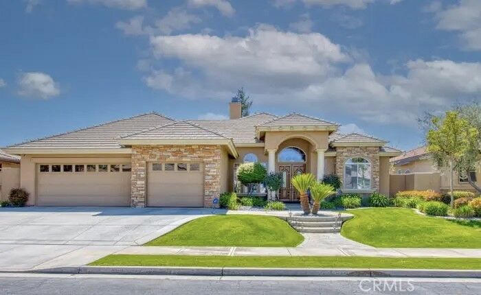 Property Photo: 9905 Lightner Way CA 93311