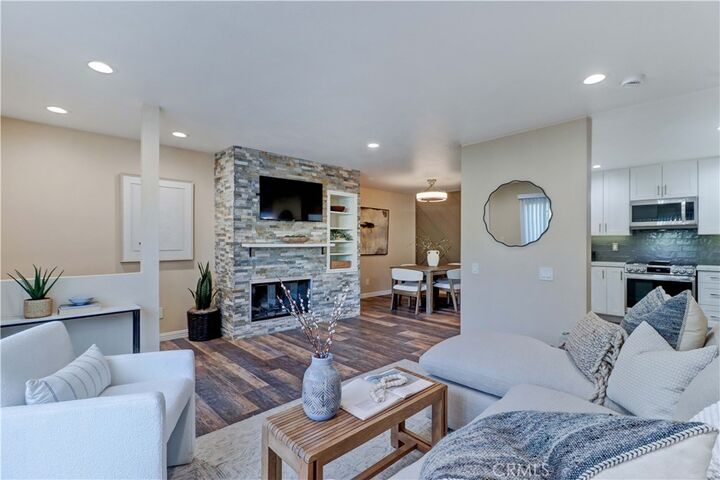 3605 E Anaheim Street 102  Long Beach CA 90804 photo