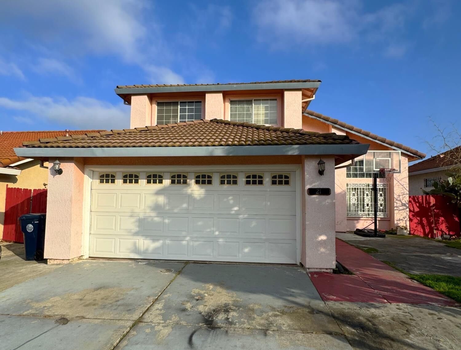 Property Photo: 21 Canyon Tree Court CA 95822