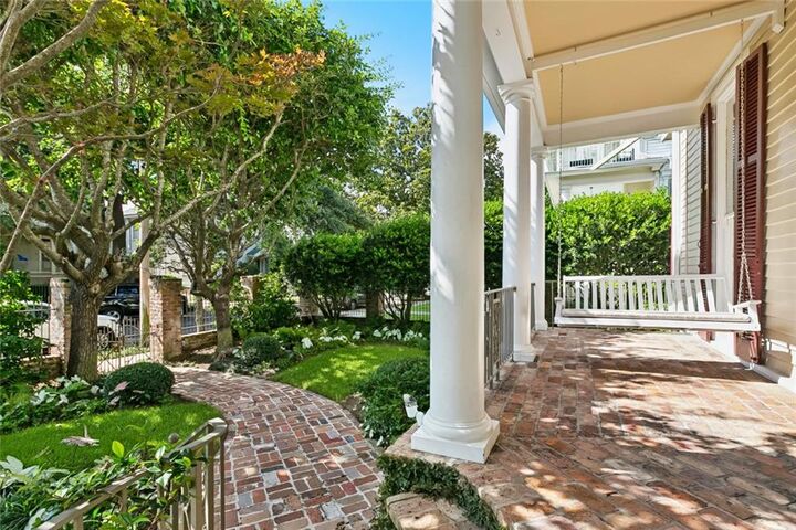 Property Photo:  1907 Octavia Street  LA 70115 