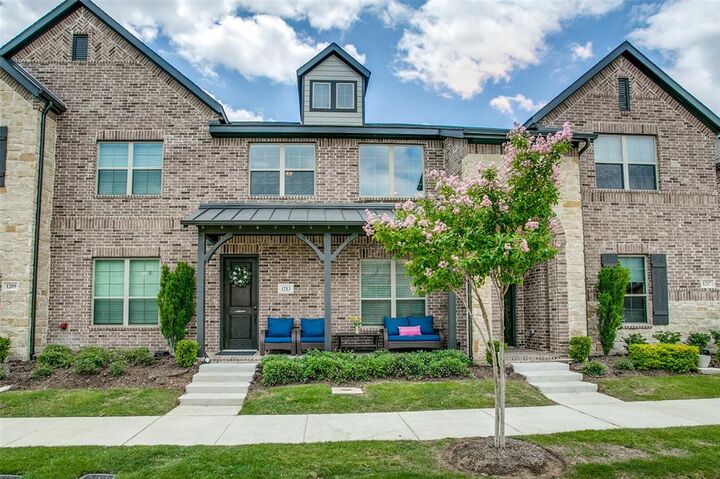 Property Photo:  1213 Casselberry Drive  TX 75028 