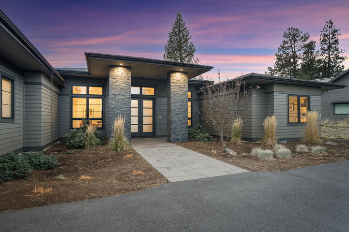 Property Photo:  61547 Hosmer Lake Drive  OR 97702 