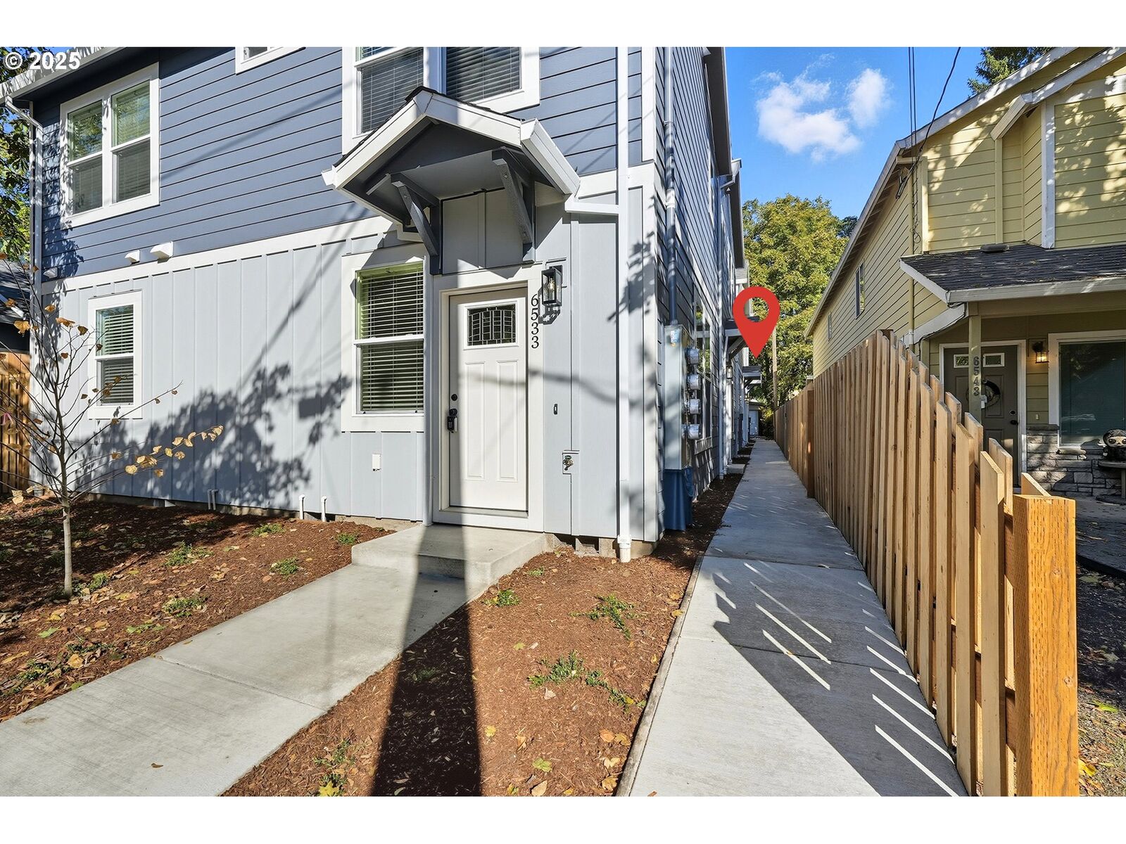 Property Photo: 6539 SE Woodstock Blvd OR 97206