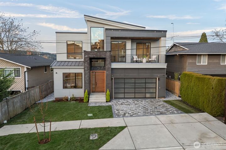 904 N 33rd Place  Renton WA 98056 photo