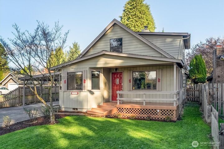 Property Photo: 3004 Oak Street WA 98632