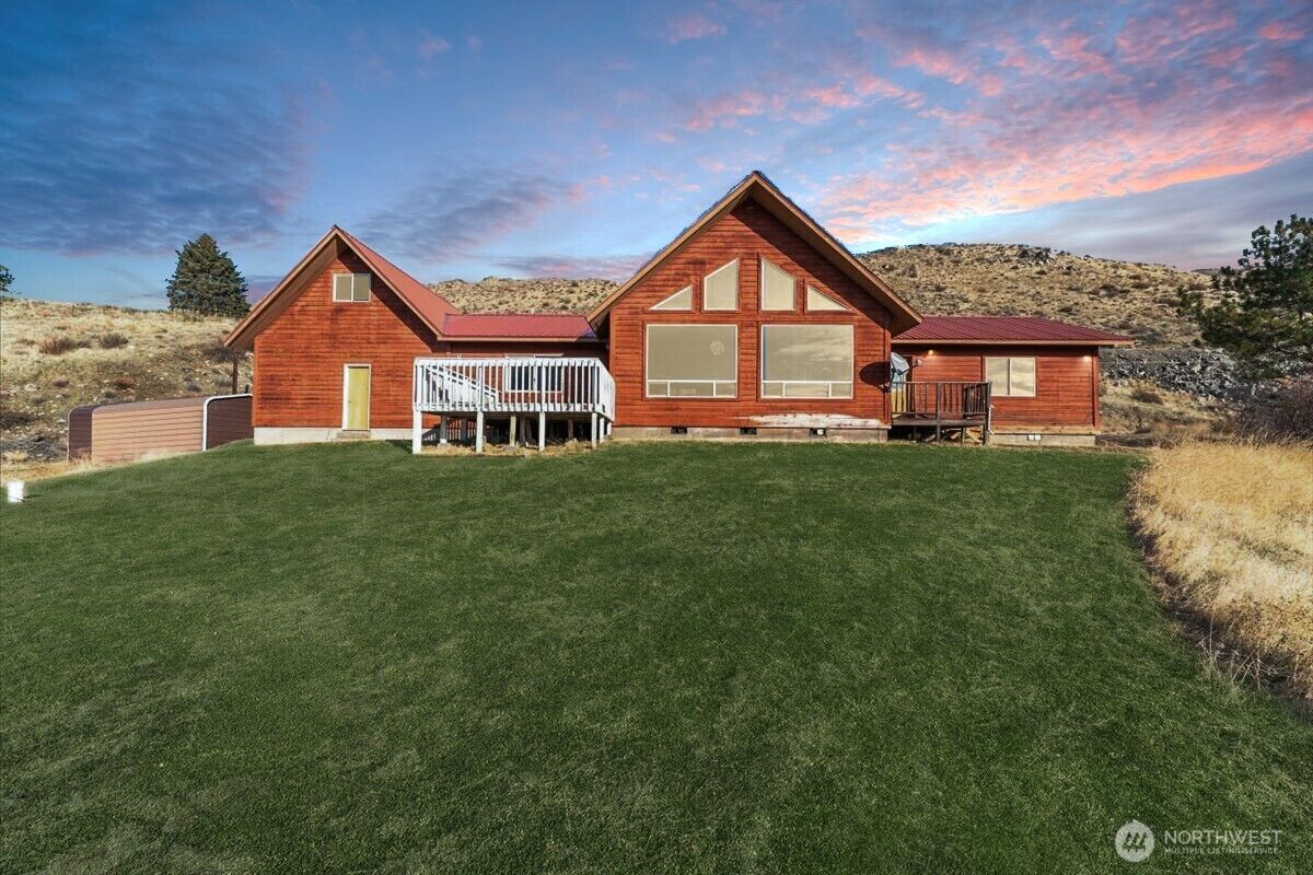 Property Photo:  11  Pateros Fish Hatchery Road  WA 98834 