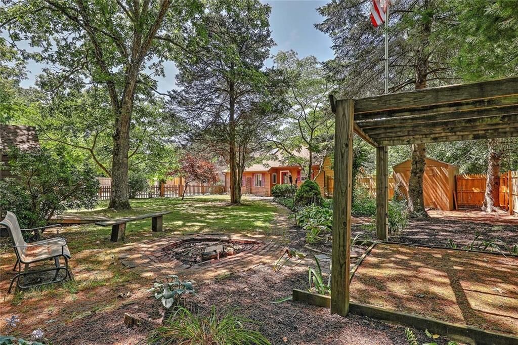 Property Photo:  10 Narrow Lane  RI 02813 