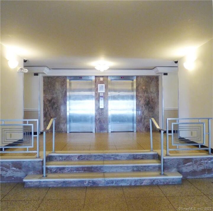 Property Photo:  71 Strawberry Hill Avenue Apt 502  CT 06902 