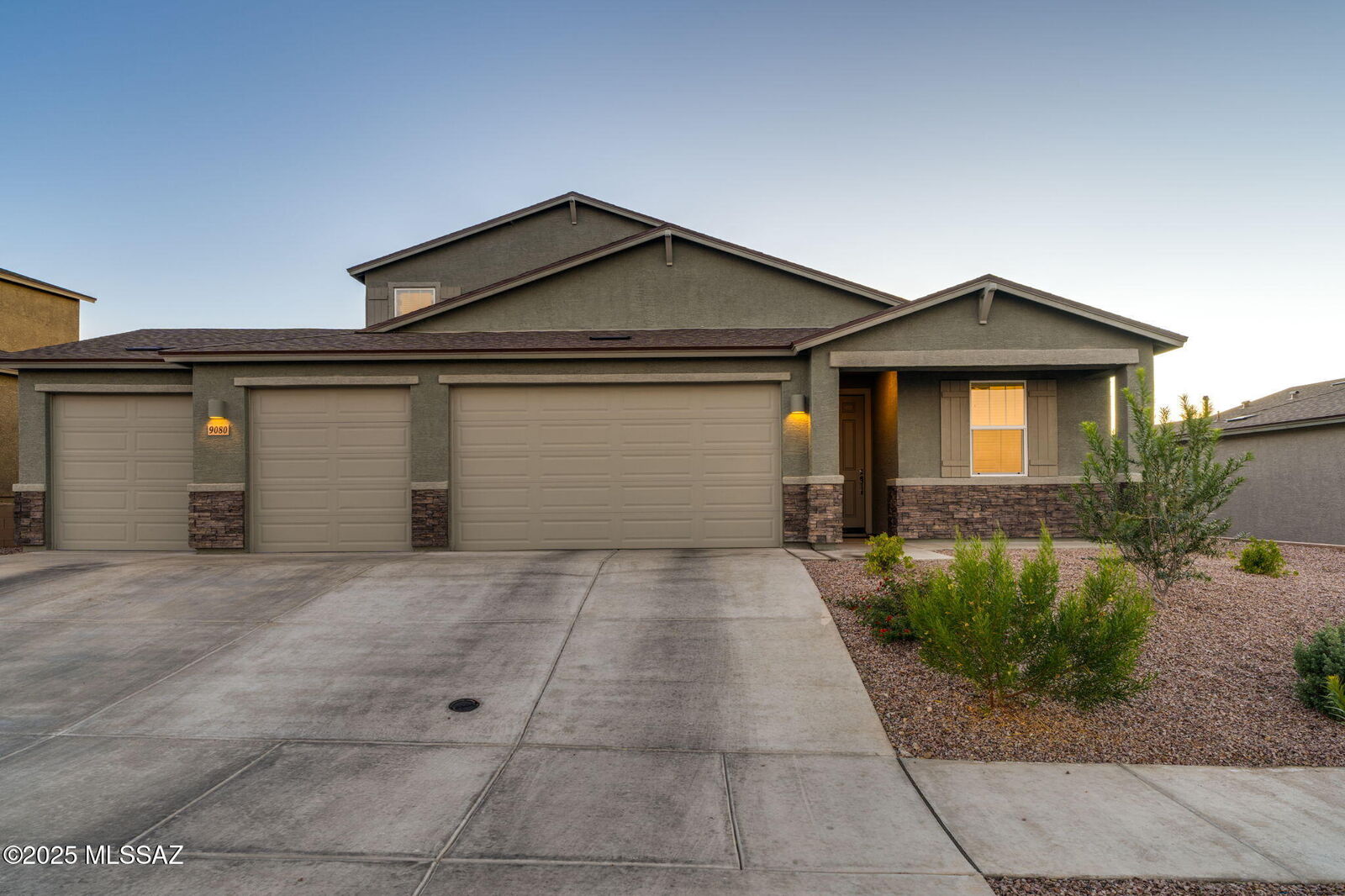 Property Photo:  9080 E Tanzanite Rock Way  AZ 85641 