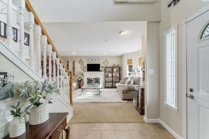 Property Photo: 413 N Albro Road WA 99350