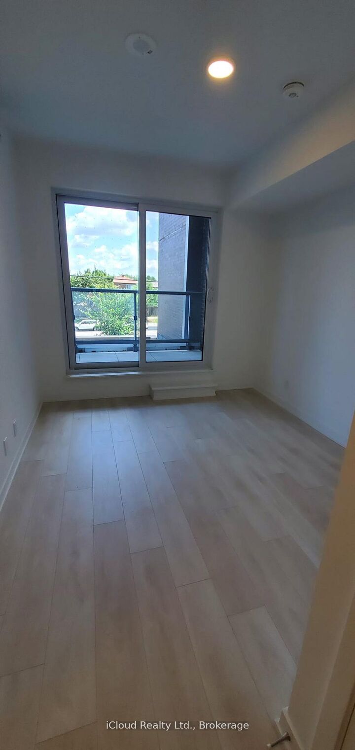 Property Photo: 7950 Bathurst Street 210 ON L4J 0L4