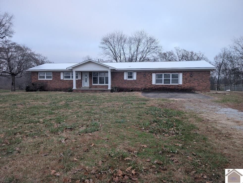 Property Photo:  1810 Gholson Rd  KY 42086 