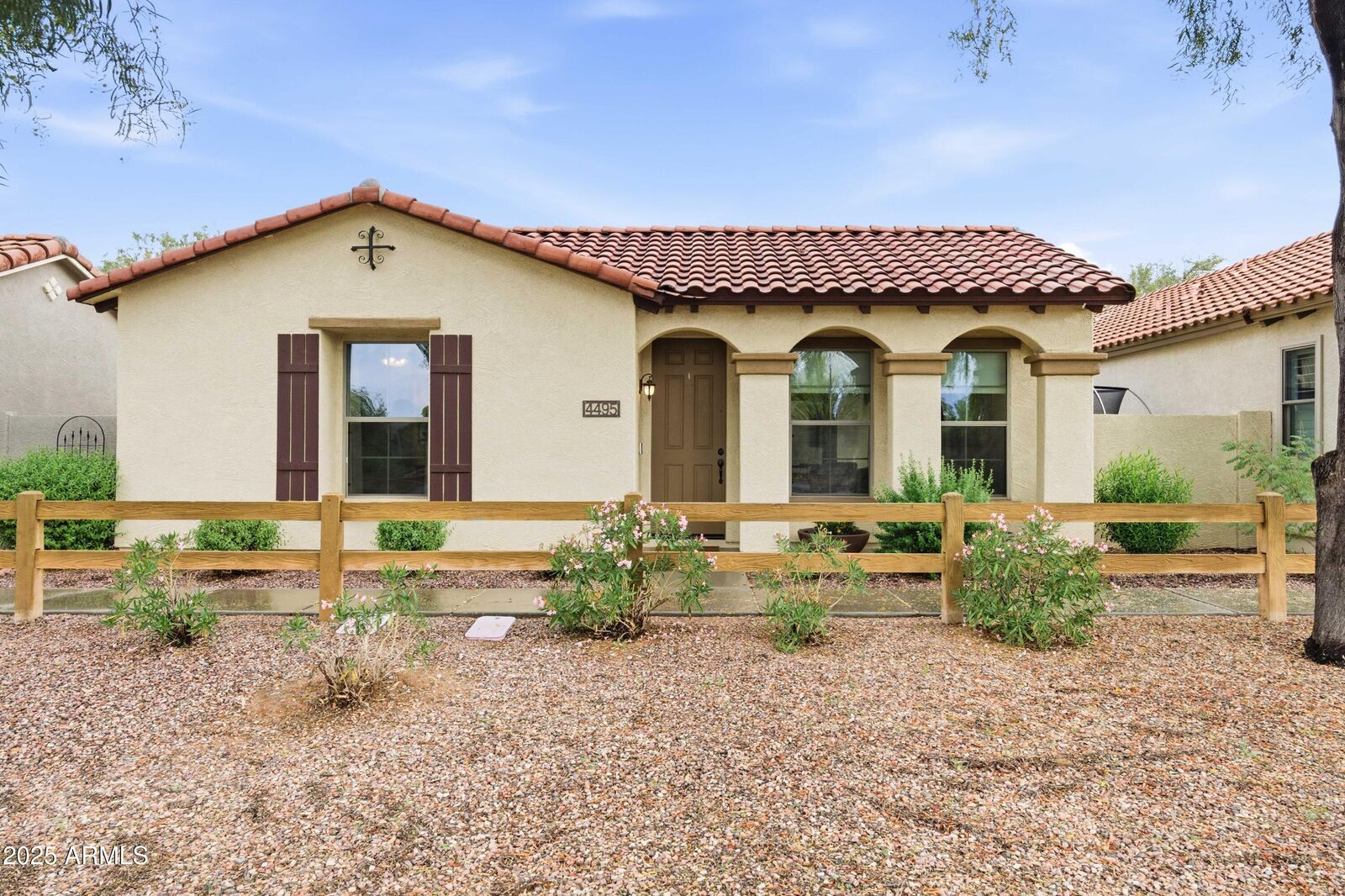 Property Photo: 4495 E Woodside Way AZ 85297
