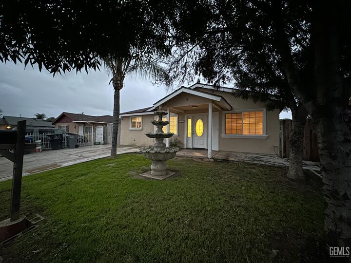 214 21st Avenue  Delano CA 93215 photo