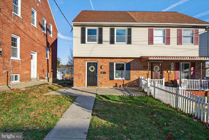 471 New Dorwart Street  Lancaster PA 17603 photo