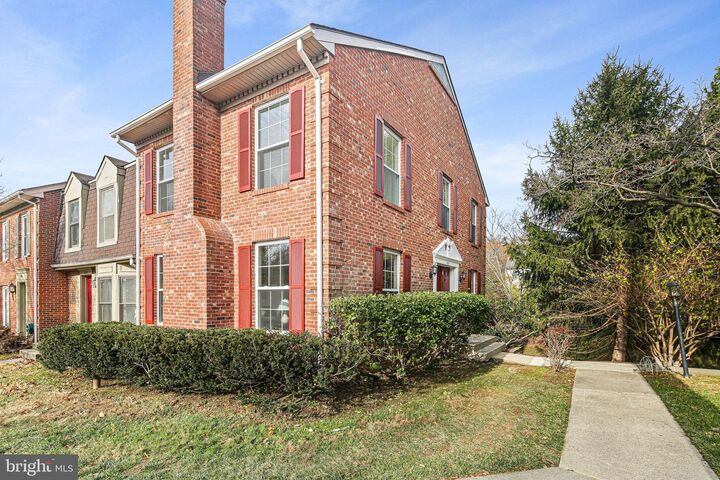 Property Photo: 3830 Gateway Terrace 30 MD 20866