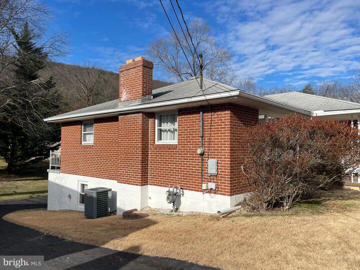 Property Photo: 1806 Holland Street MD 21502