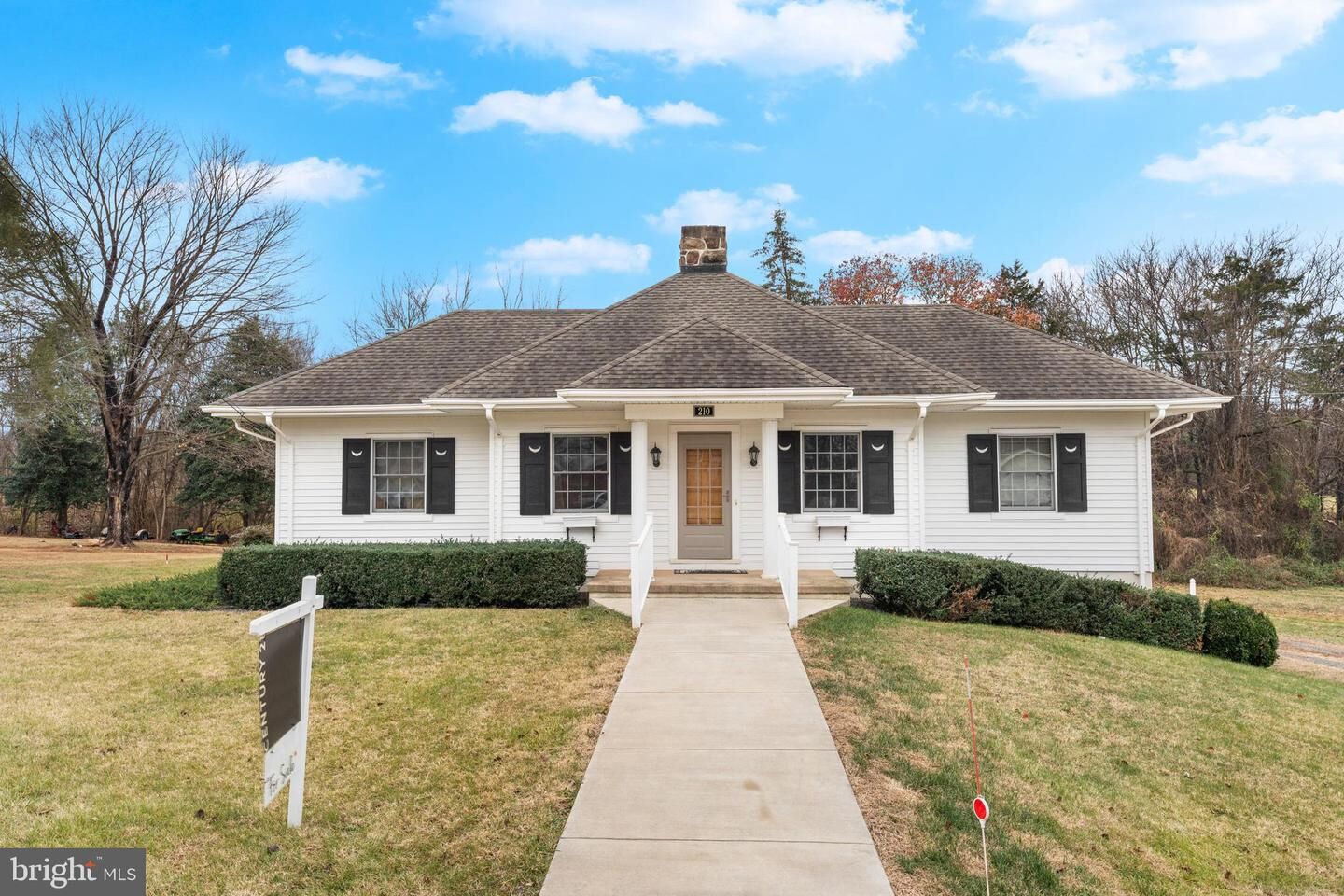 Property Photo:  210 Elizabeth Street  VA 22701 