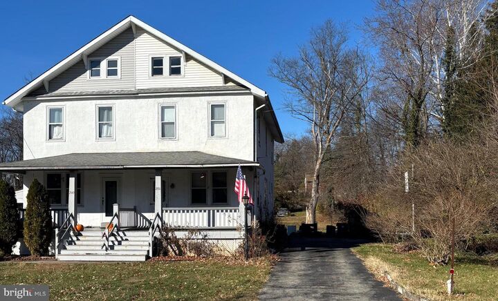 2551 Hillcrest Avenue  Norristown PA 19401 photo