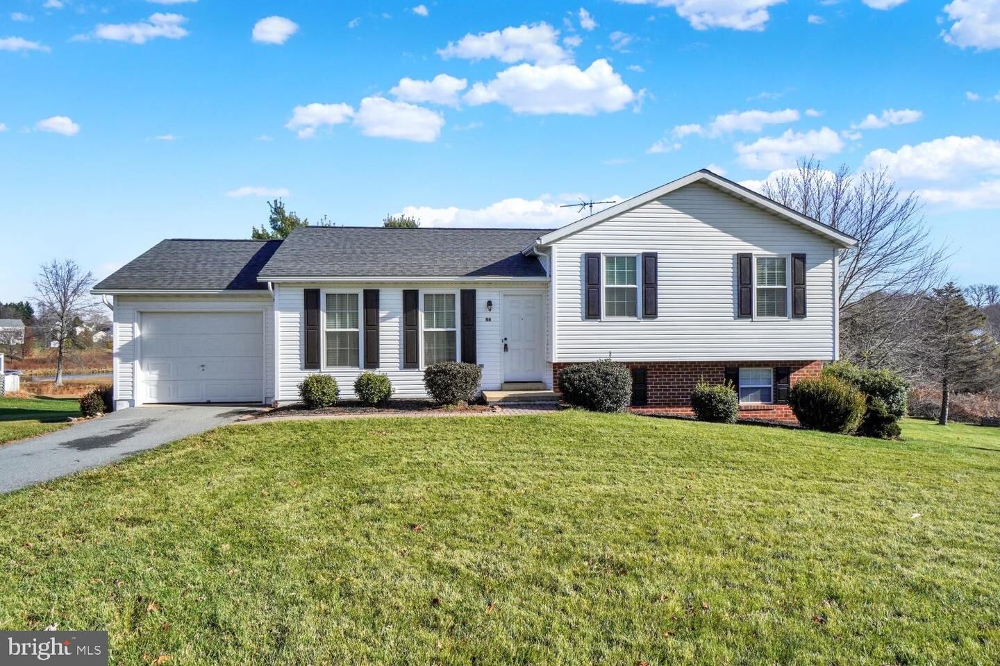 Property Photo: 94 Piston Court PA 17363