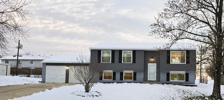 Property Photo: 11505 Oxfordshire Lane OH 45240