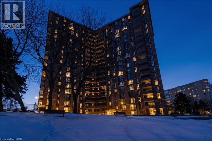 Property Photo:  5250 Lakeshore Road 1708  ON L7L 5L2 