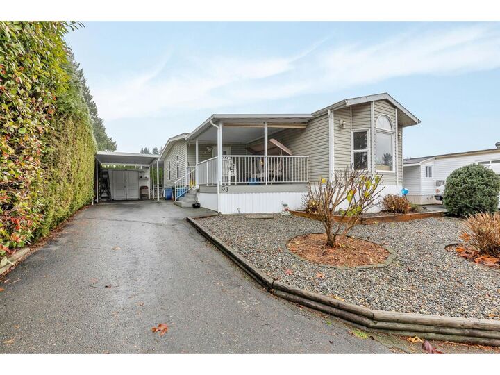 Property Photo: 2035 Martens Street 33 BC V2T 6M4