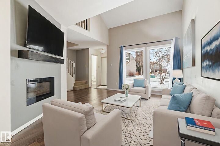 Property Photo:  2020 105 Street NW 1  AB T6J 5J2 