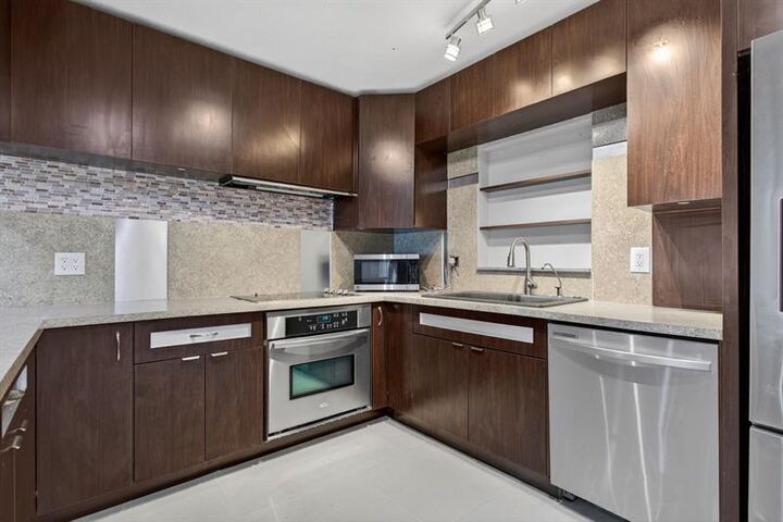 Property Photo: 8709 NW 57th Dr FL 33321