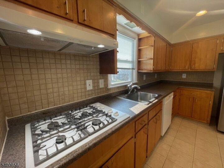 Property Photo: 15 Sanford St NJ 07011