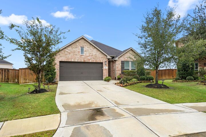 Property Photo: 929 Lunar View Court TX 77493