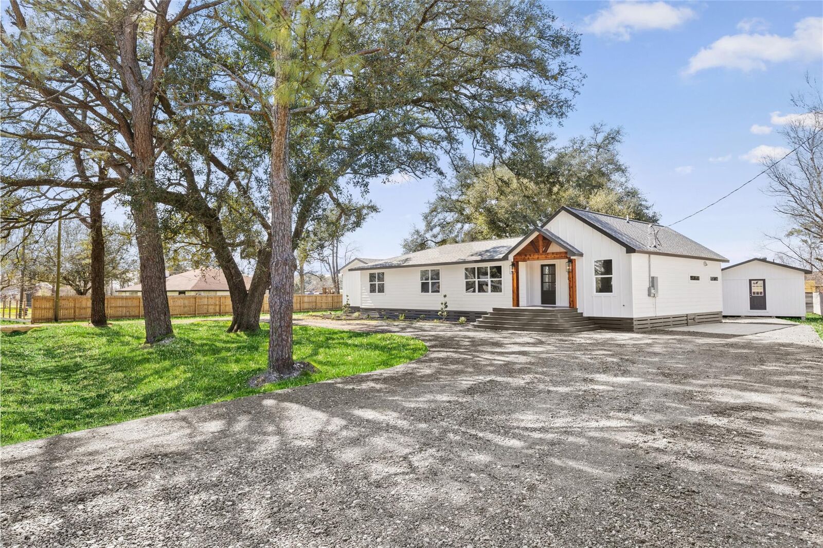Property Photo: 925 County Road 737B TX 77511