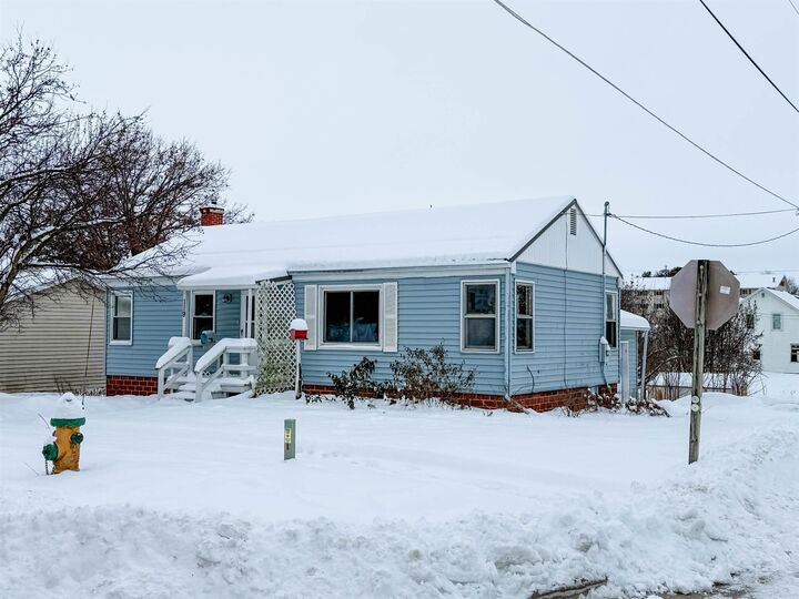 119 N Wells  West Union IA 52175 photo