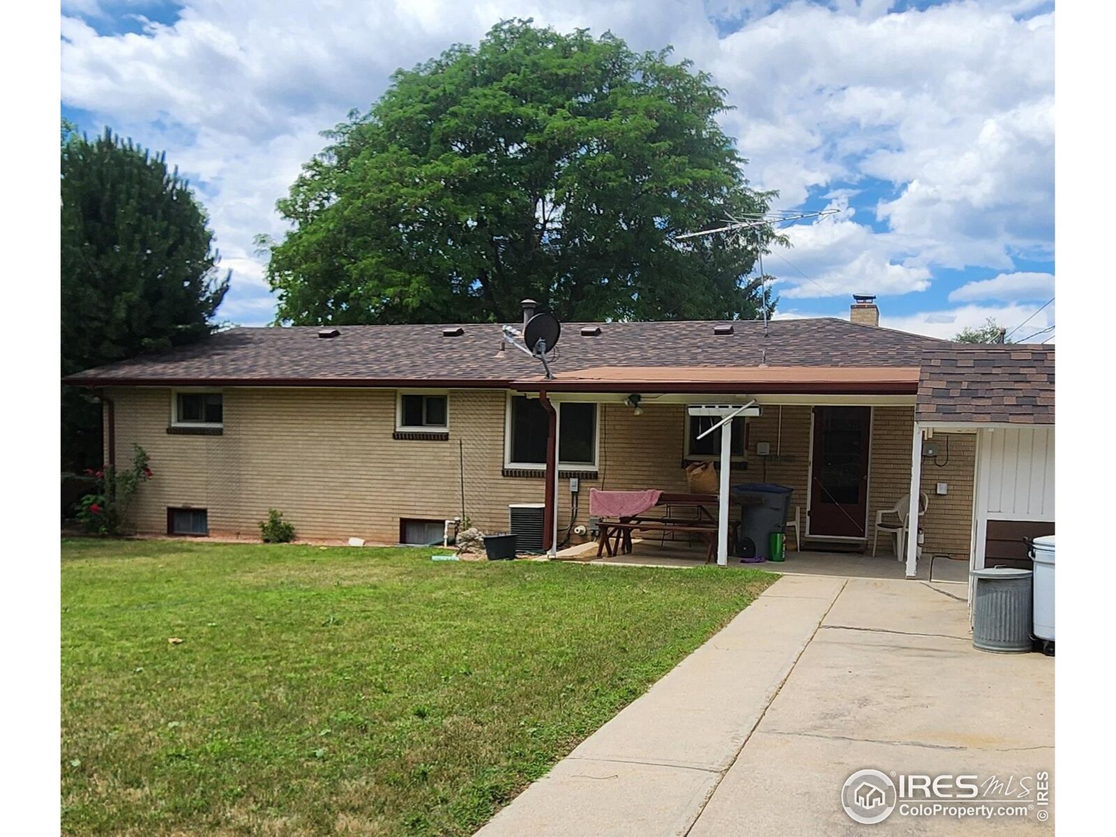 Property Photo:  1230 Bross St  CO 80501 