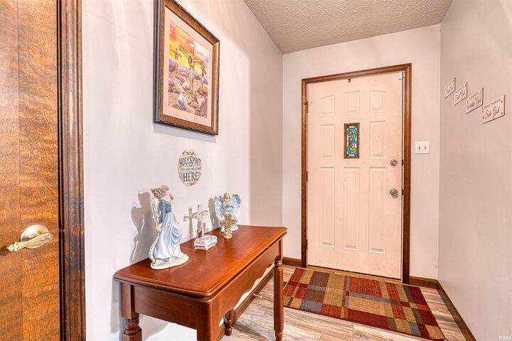 Property Photo: 7516 E Blackford Avenue IN 47715